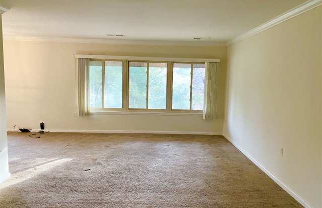 9804 Walker House Rd Apt 5 Gallery 2