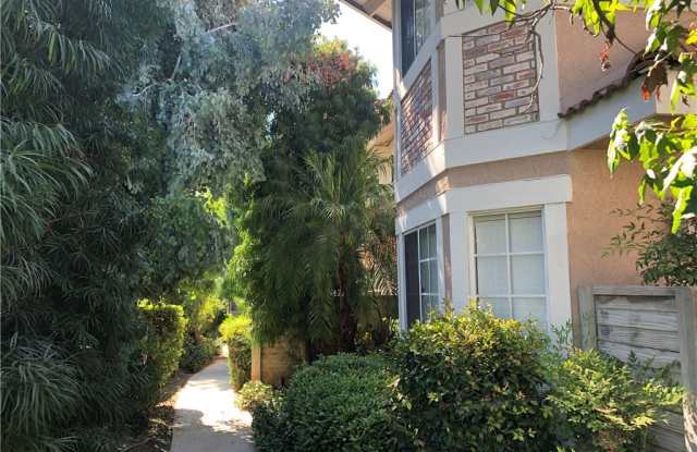 1204 N Sunflower Avenue Gallery 2