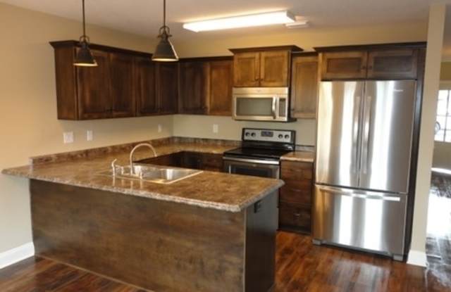 Your Dream Rental Home Awaits: Spacious 3BR/2.5BA in a Charming HOA Neighborhood! Gallery 4