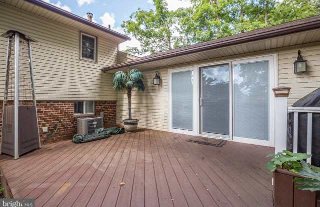 14907 CARLBERN DRIVE Gallery 4