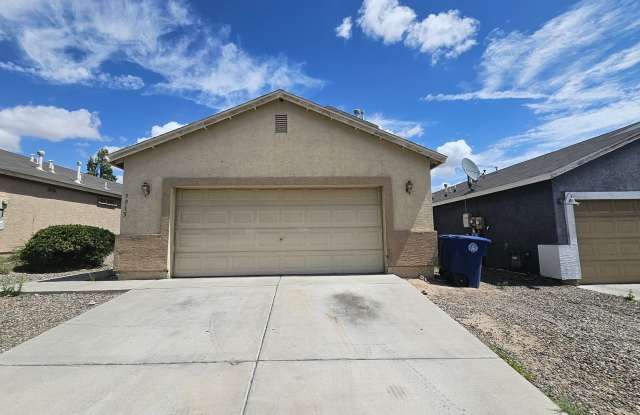 5 Bed 3 Bath photos photos