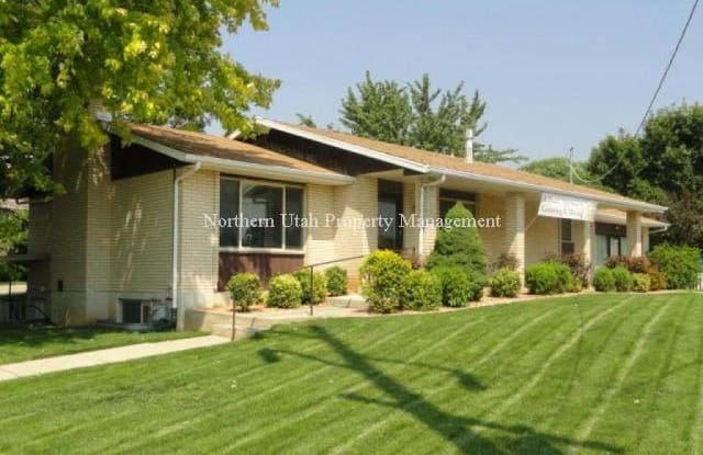 325 E Gordon Ave - 325 East Gordon Avenue, Layton, UT 84041