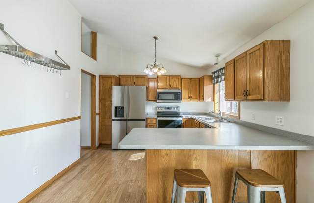 1008 Oak St photos photos