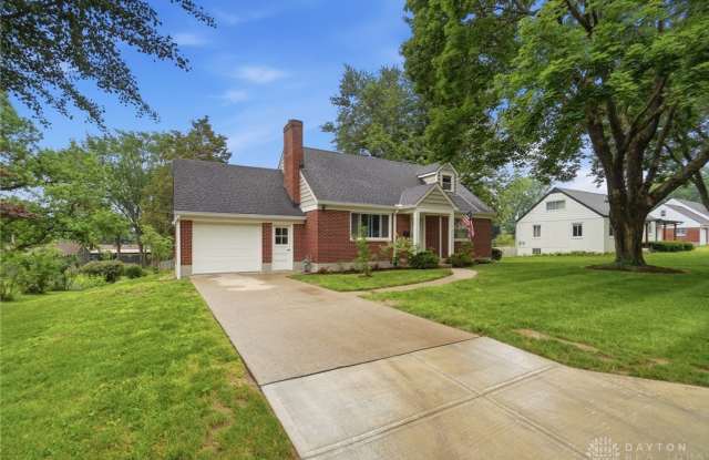 136 E Ridgeway Drive Gallery 3