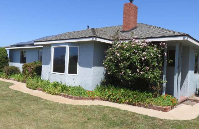 2bd/2ba + 1bd/1ba country living home photos photos