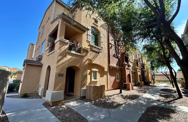 Gated Community ! 2 Suites / 2.5 Bath With All *NEW* Grey Paint  New Carpet photos photos