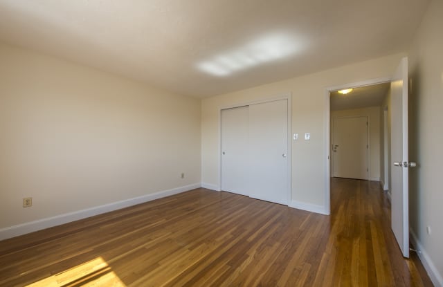 898 Massachusetts Avenue Apartments Gallery 2