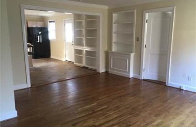 2321 Kingsbury Drive Gallery 2