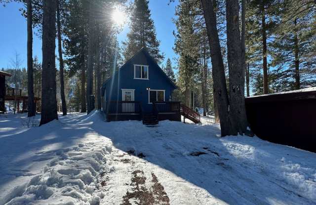 Conveniently Located Two Bed + Loft, Backs to Pond and Trails photos photos