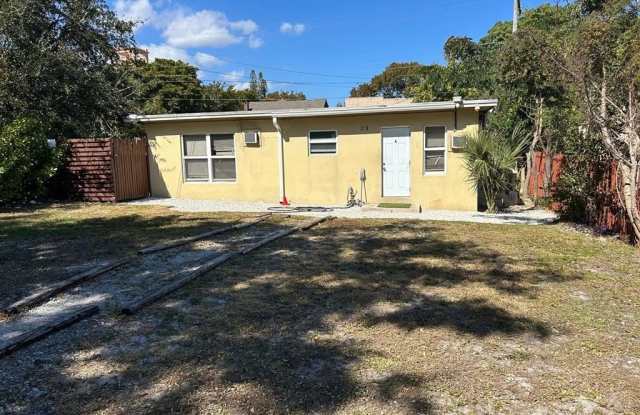 709 8th St photos photos 709 8th St photos photos