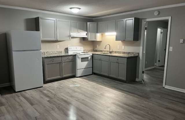 One Bedroom Updated Apartment for Rent - Professionally Managed by Select Real Estate Group, Inc. Gallery 1