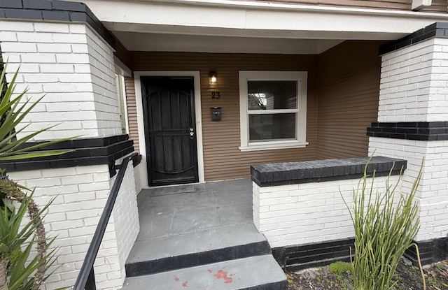 17 W Poplar St - 17 West Poplar Street, Stockton, CA 95202