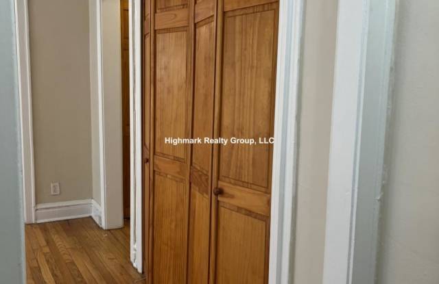 910 Reba Pl. Gallery 2