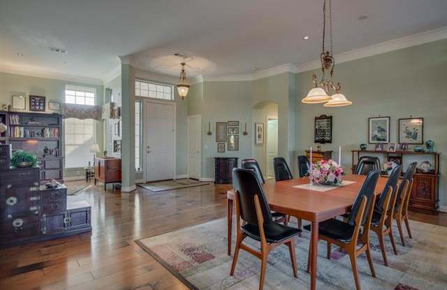 11404 Ridgedale Court Gallery 4