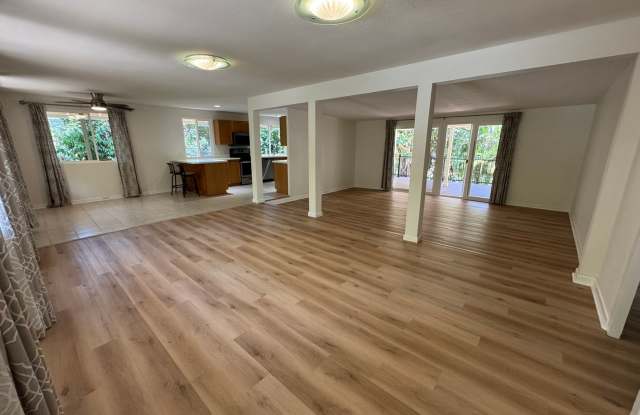3/2/2 very quiet and spacious located in Aina Hina Valley. photos photos
