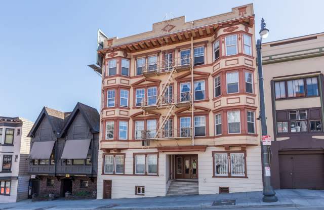 2128 Van Ness Avenue Gallery 3