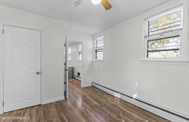 114 Chestnut Avenue Gallery 2