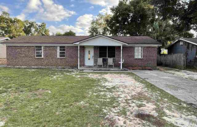 205 Marine Dr - 205 Marine Drive, Warrington, FL 32507