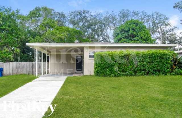 8026 North Ola Avenue photos photos