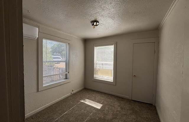 701 Cerbat Avenue Gallery 4