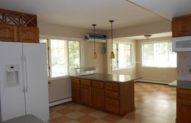 1651 River Road Gallery 4