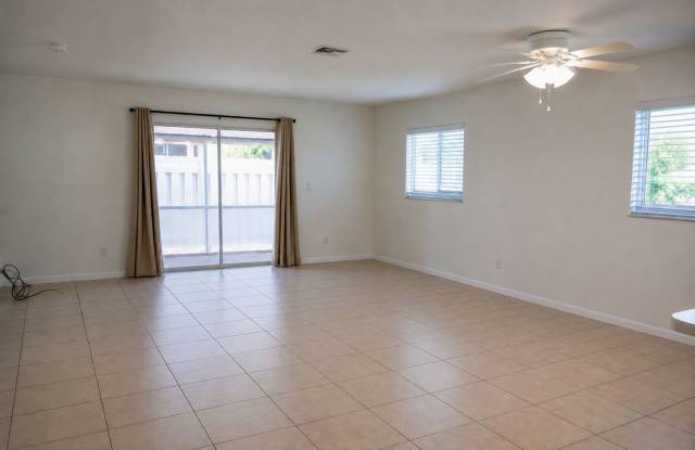 Duplex for rent Gallery 3