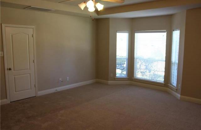 1704 Mapleleaf Drive Gallery 3