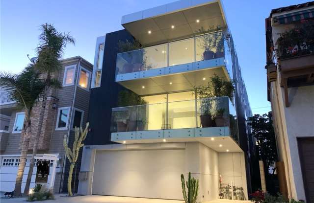 441 23rd Street Gallery 2