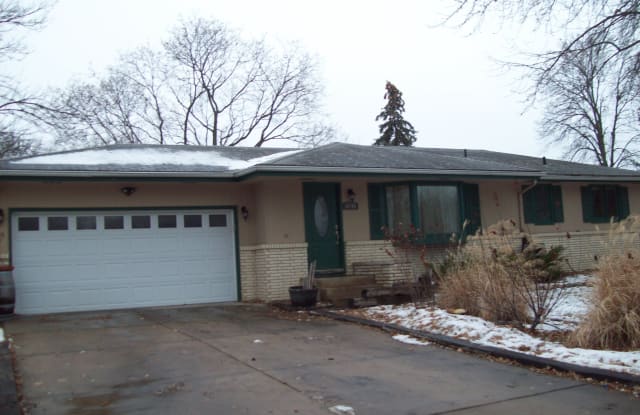 4749 Utah Ave N - 4749 Utah Avenue North, New Hope, MN 55428