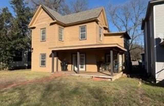 621 W Gandy Street photos photos
