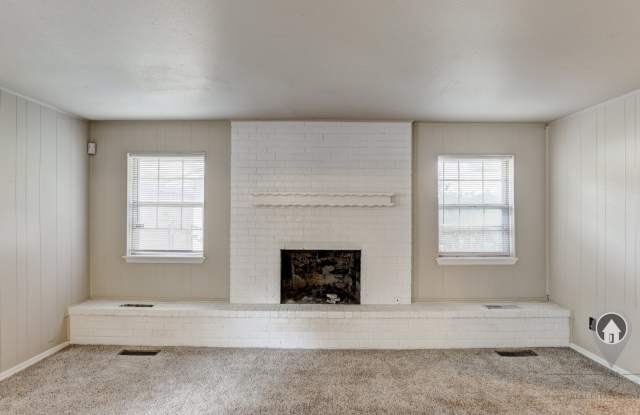 4 Bedroom,2.5 Bath and 2 Car Garage Duplex with Fireplace and Prime Location Near Lake Hefner Gallery 1