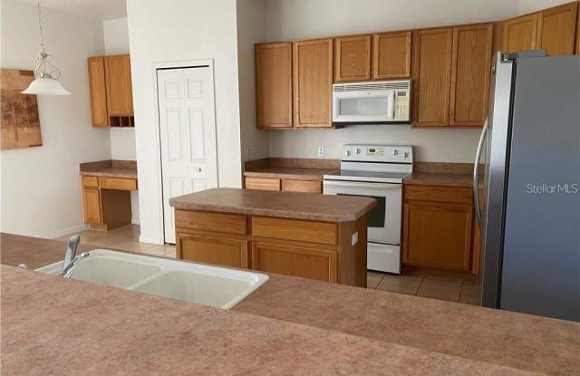 3534 SOMERSET CIRCLE Gallery 2