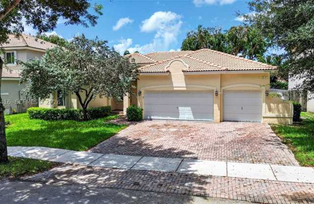 1971 SE 21st Ct Gallery 2