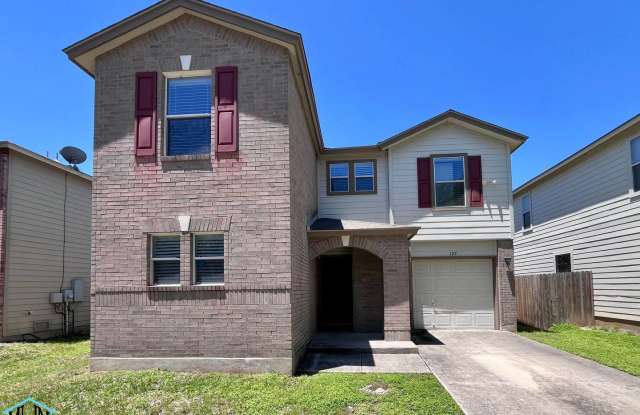 Charming 2 Storey 3-bedroom, 2.5-bath Home Conveniently Located Near Randolph AFB & SAMMC! photos photos