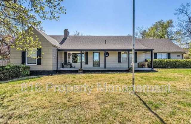 9501 Wornall Rd - 9501 Wornall Road, Kansas City, MO 64114