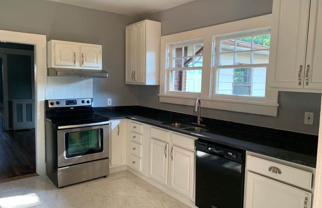 Charming 5-Bedroom Home Near Camp North End! Gallery 3