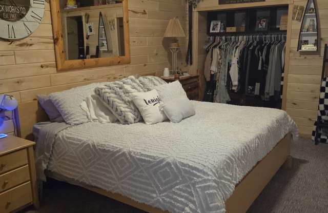 36377 White Pine Knoll Gallery 1