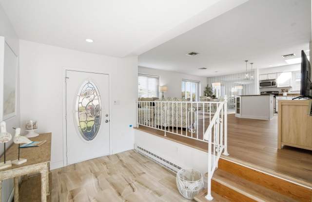 3 Sandy Ln Gallery 3