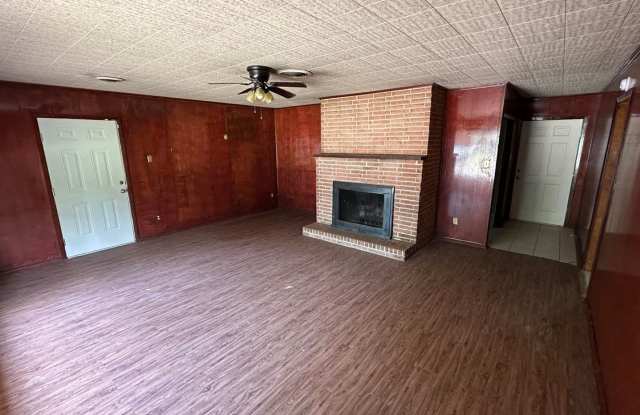 Move-In Ready 4BR/2BA Home in South Jackson | Spacious Living & Convenient Location Gallery 4