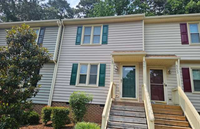 Charming 2br/2.5ba townhome in N Raleigh! Avail Now! photos photos