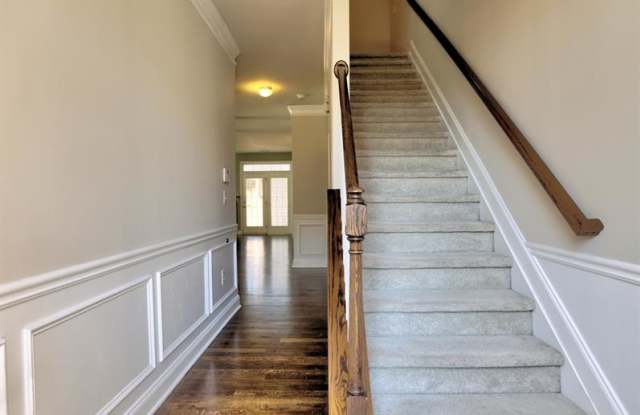 2386 Strand Avenue Gallery 2