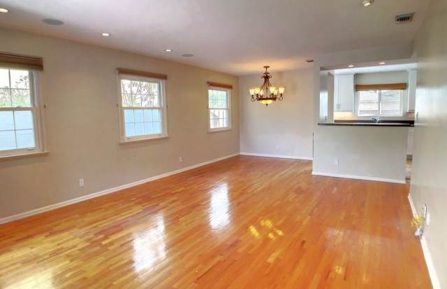 12536 Rubens Ave. Gallery 3