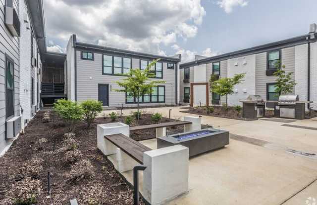 211 Cochran Place Gallery 3