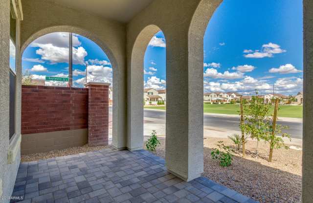 4348 S REDCLIFFE Drive Gallery 4