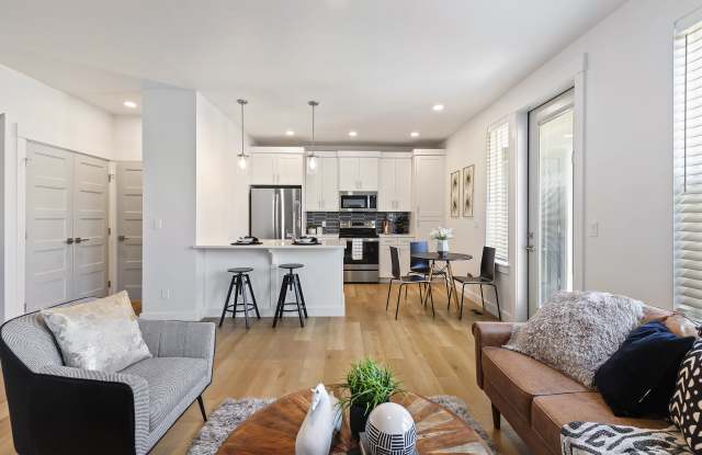 10958 West Lavonne Lane Gallery 3