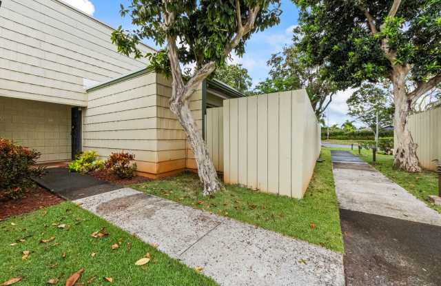 Davis - Kealohi Gallery 3