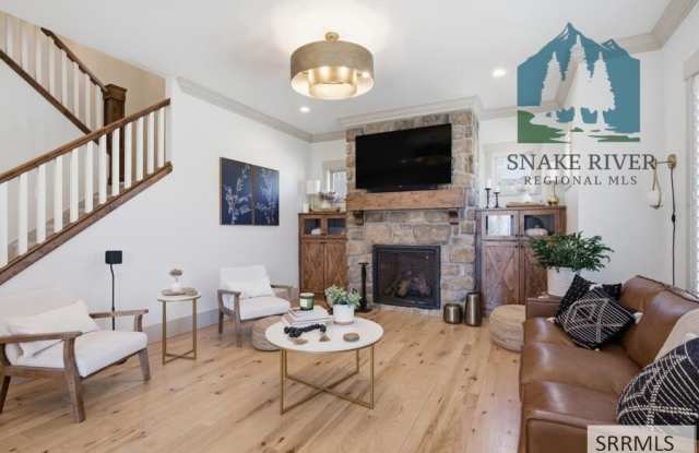 147 Casa Drive Gallery 4