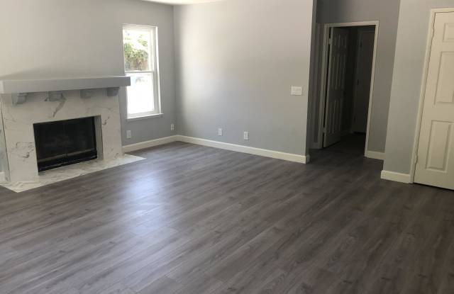 2498 Rikkard Drive Gallery 3
