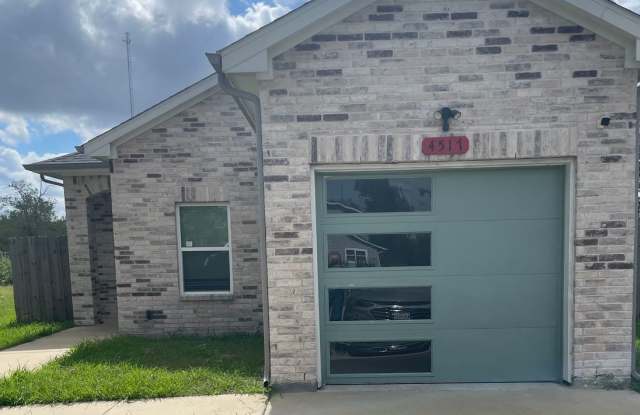 4517 Spencer-House Gallery 3