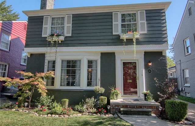 430 LOTHROP Road - 430 Lothrop Road, Grosse Pointe Farms, MI 48236